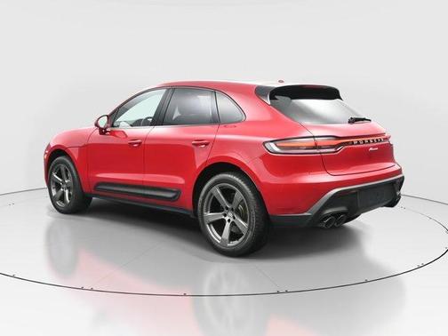 2022 Porsche Macan Base