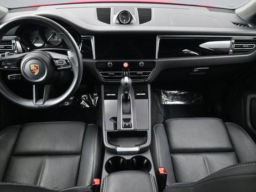 2022 Porsche Macan Base