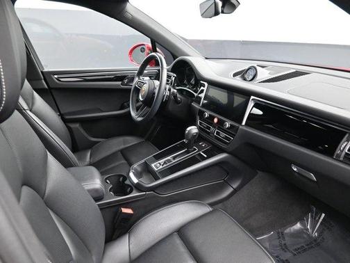 2022 Porsche Macan Base