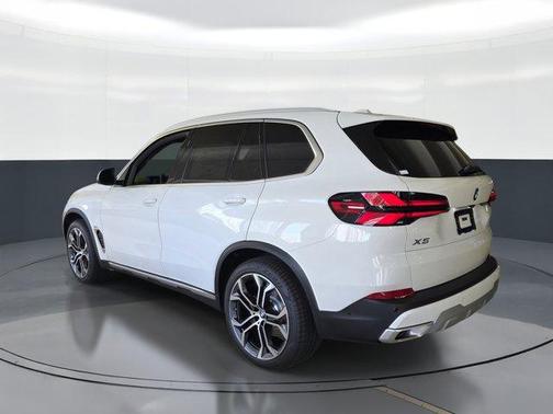 Alpine White 2026 BMW X5 sDrive40i
