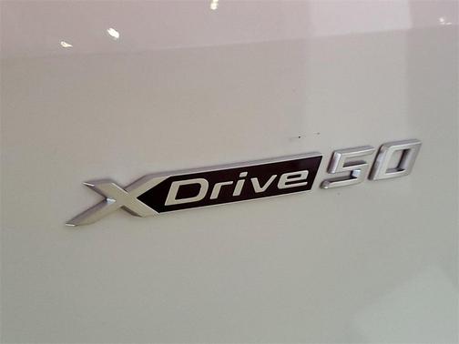 2025 BMW iX xDrive50