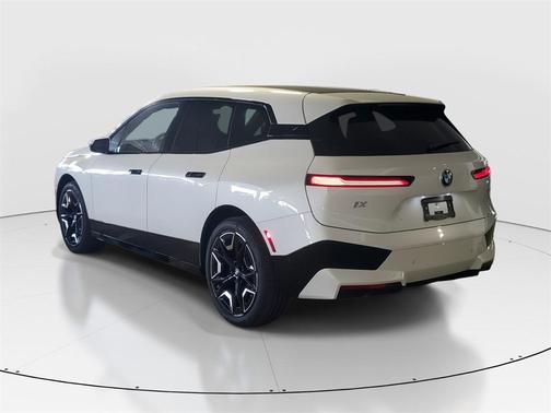 2025 BMW iX xDrive50