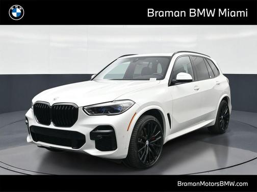 Mineral White Metallic 2022 BMW X5 M50i