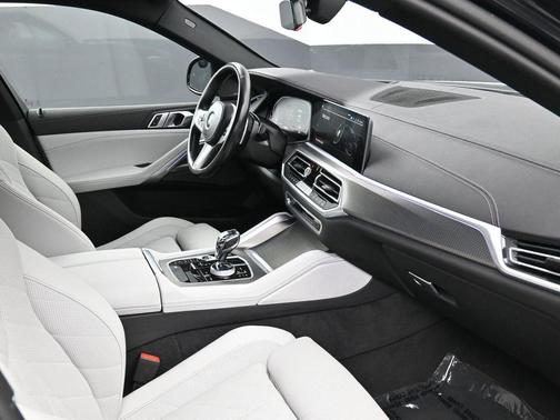 Black Sapphire Metallic 2023 BMW X6 xDrive40i