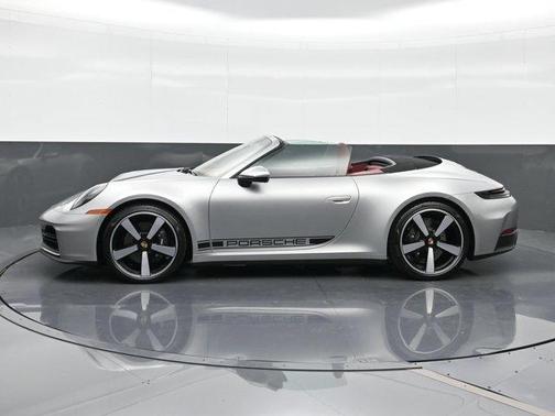 GT Silver Metallic 2026 Porsche 911 Carrera