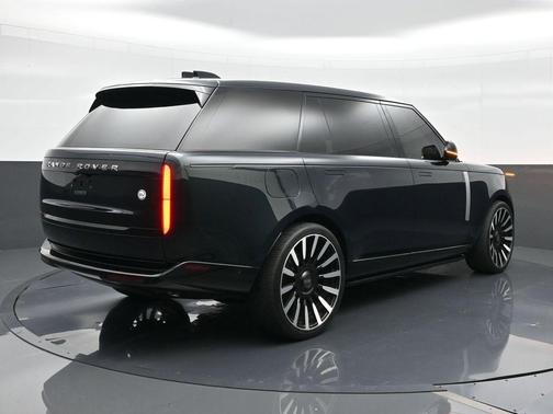 British Racing Green 2024 Land Rover Range Rover SV LWB