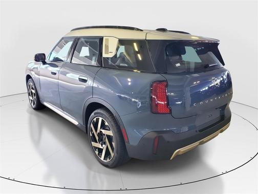 2025 MINI Countryman Base