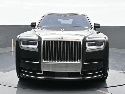 2022 Rolls-Royce Phantom