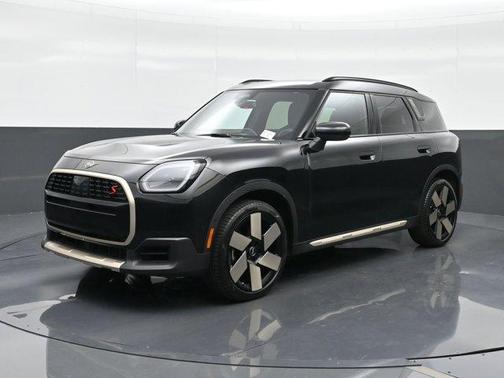 Midnight Black 2025 MINI Countryman S