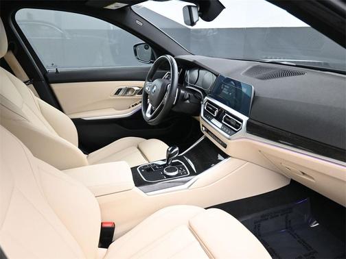 2021 BMW 330 i