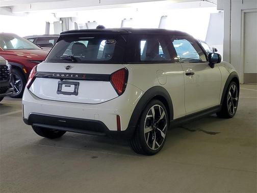 2025 MINI Hardtop ICONIC