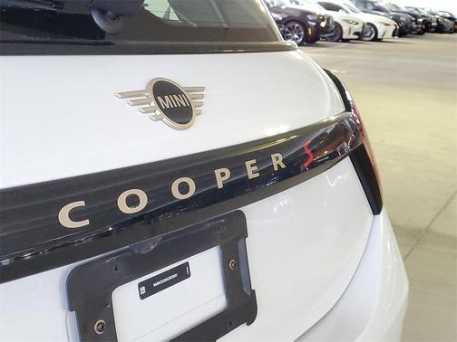 2025 MINI Hardtop ICONIC