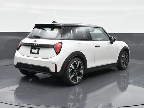 2025 MINI Hardtop ICONIC