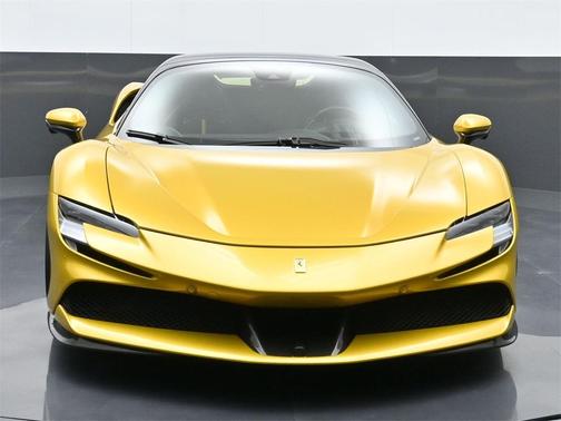 2023 Ferrari SF90 Spider Base