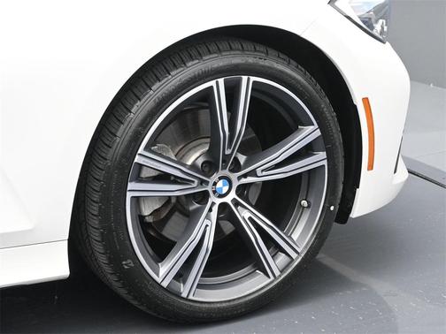 2022 BMW 330 i