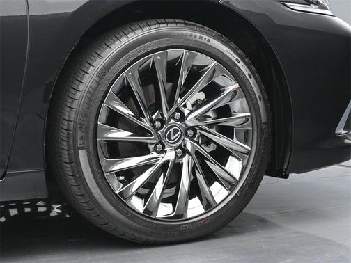 2024 Lexus ES 300h Ultra Luxury