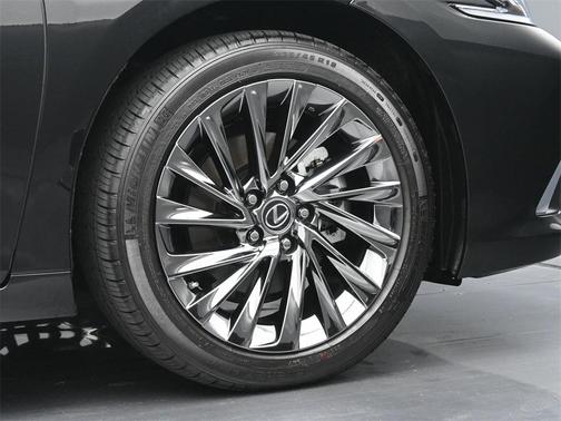 2024 Lexus ES 300h Ultra Luxury