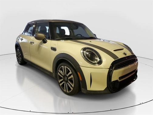 2023 MINI Hardtop Cooper