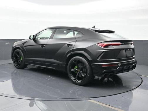 2019 Lamborghini Urus Base
