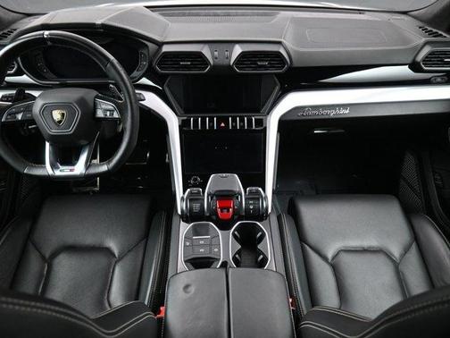 2019 Lamborghini Urus Base
