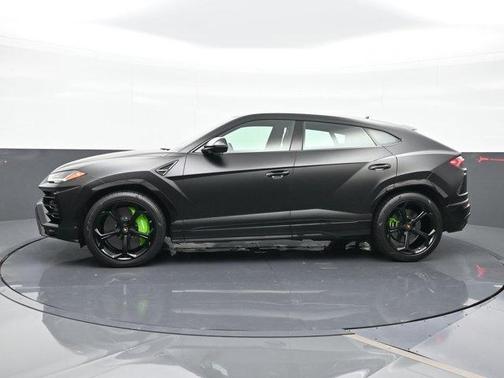 2019 Lamborghini Urus Base
