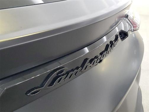 2019 Lamborghini Urus Base
