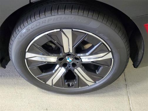 2026 BMW iX xDrive45