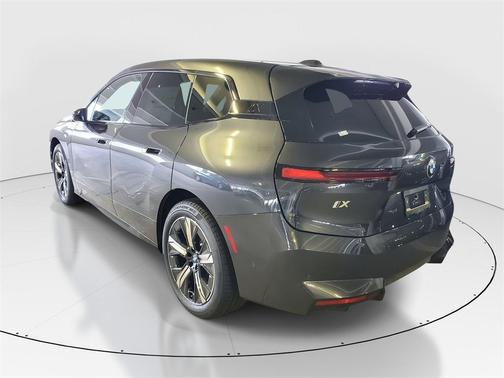 2026 BMW iX xDrive45