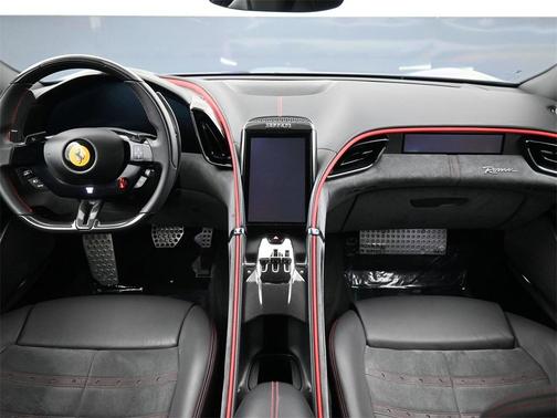 2021 Ferrari Roma Base