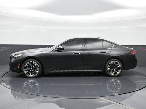 Dark Graphite Metallic 2024 BMW 530 i