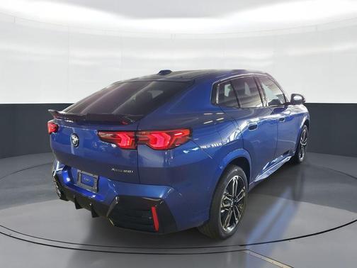 Portimao Blue Metallic 2026 BMW X2 xDrive28i