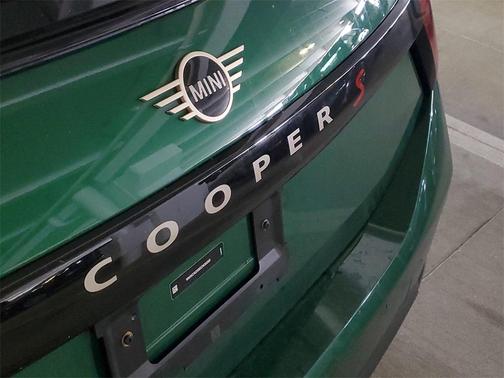 2025 MINI Hardtop ICONIC