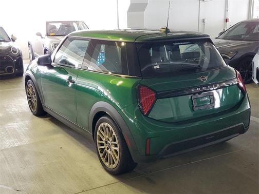 2025 MINI Hardtop ICONIC