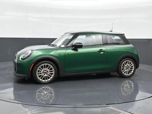 2025 MINI Hardtop ICONIC