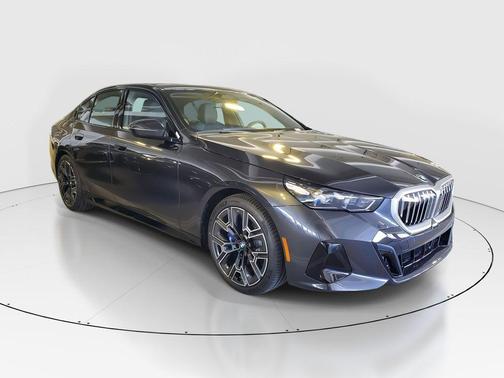 Dark Graphite Metallic 2026 BMW 530 i