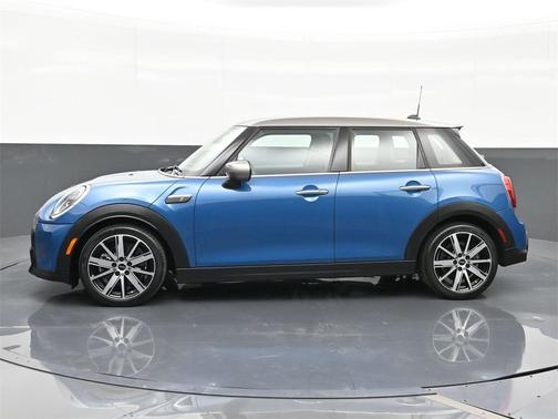 2023 MINI Hardtop Cooper