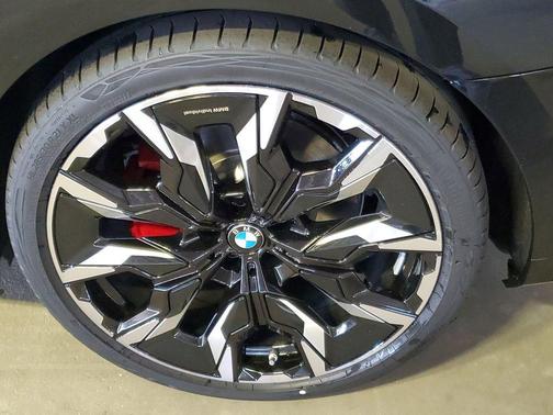 Black Sapphire Metallic 2026 BMW i5 eDrive40