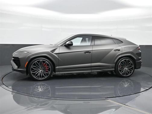 2025 Lamborghini Urus SE