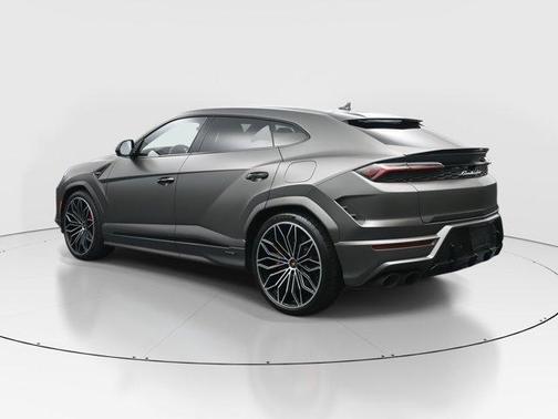 2025 Lamborghini Urus SE