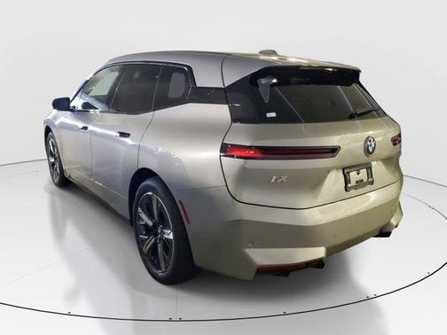 2026 BMW iX xDrive45