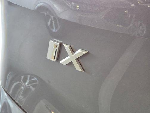 2026 BMW iX xDrive45