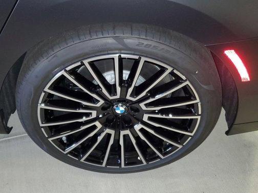 2026 BMW 740 i