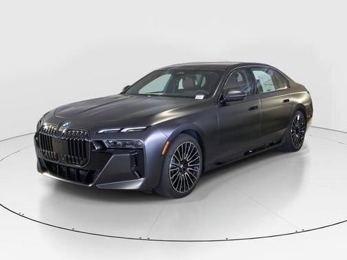 2026 BMW 740 i