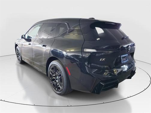 2026 BMW iX xDrive45