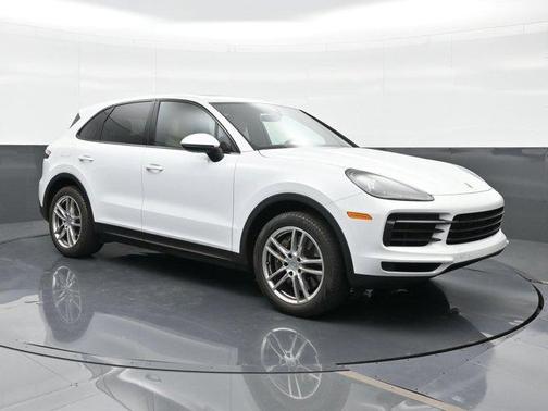 Carrara White Metallic 2021 Porsche Cayenne Base