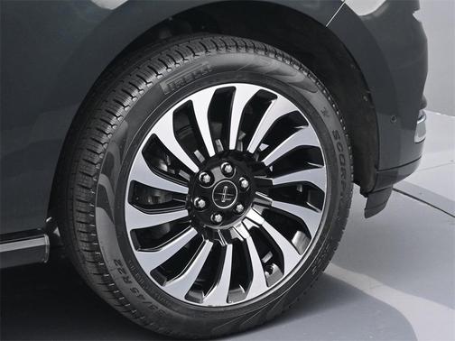 2022 Lincoln Navigator Black Label