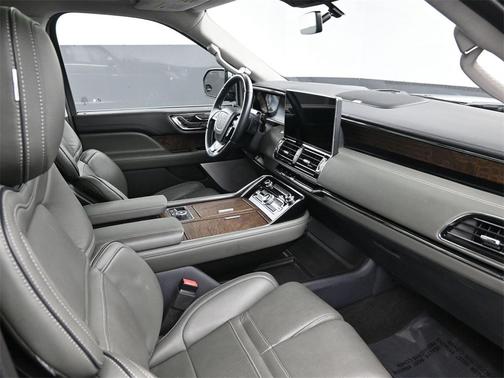 2022 Lincoln Navigator Black Label