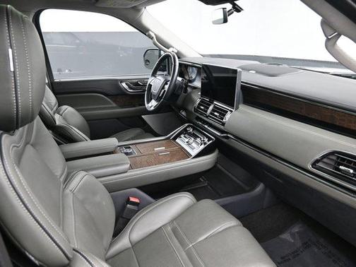 2022 Lincoln Navigator Black Label