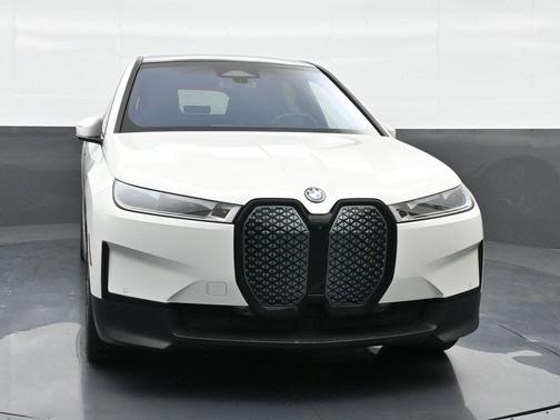 Alpine White 2024 BMW iX xDrive50