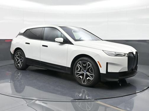 Alpine White 2024 BMW iX xDrive50